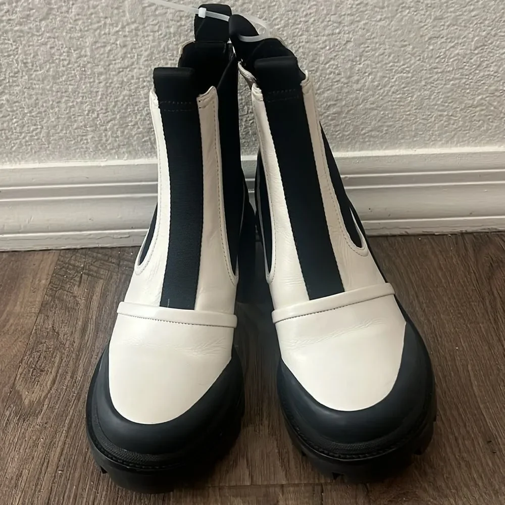 TORY BURCH  BOOTS CHELSEA LUG-SOLE Platform Ankle Ivory Black US 8,10,10.5,11 - Picture 2 of 4